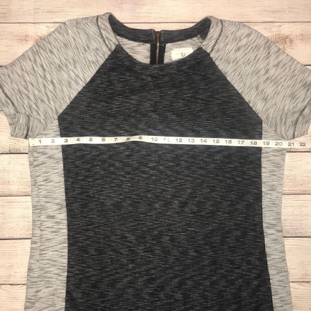 Lou & Grey Color-block Shift Dress - Picture 5 of 7